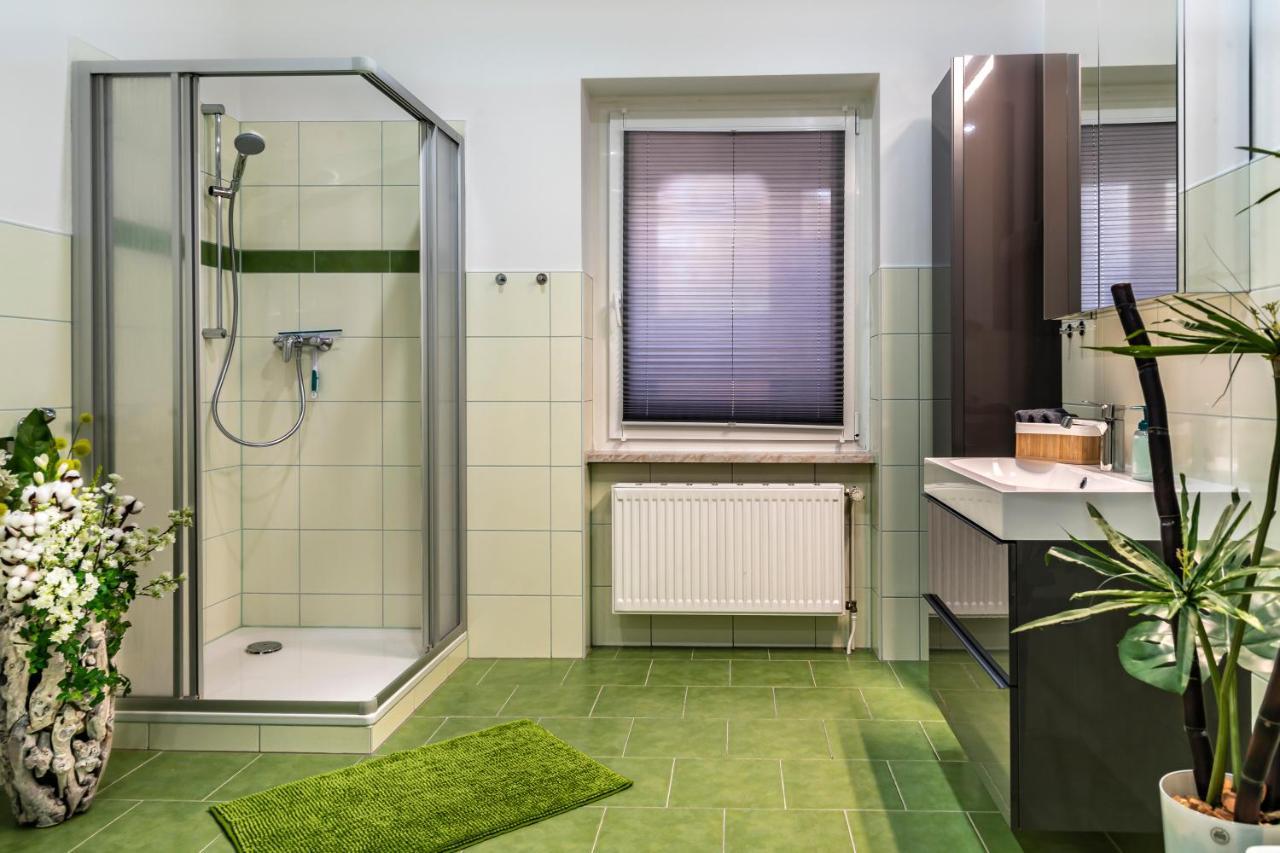 Komfortable Ferienwohnung In Halle Halle  Exterior photo